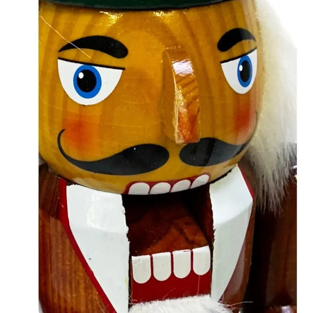 Target 2004 Limited Edition 14” Golfer Nutcracker 22889/24744